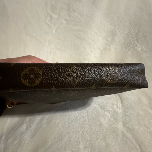 ‼️LOUIS VUITTON POCHETTE‼️ - Picture 14 of 15